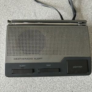 Radio Shack Weatheradio Alert Model No. 12-240